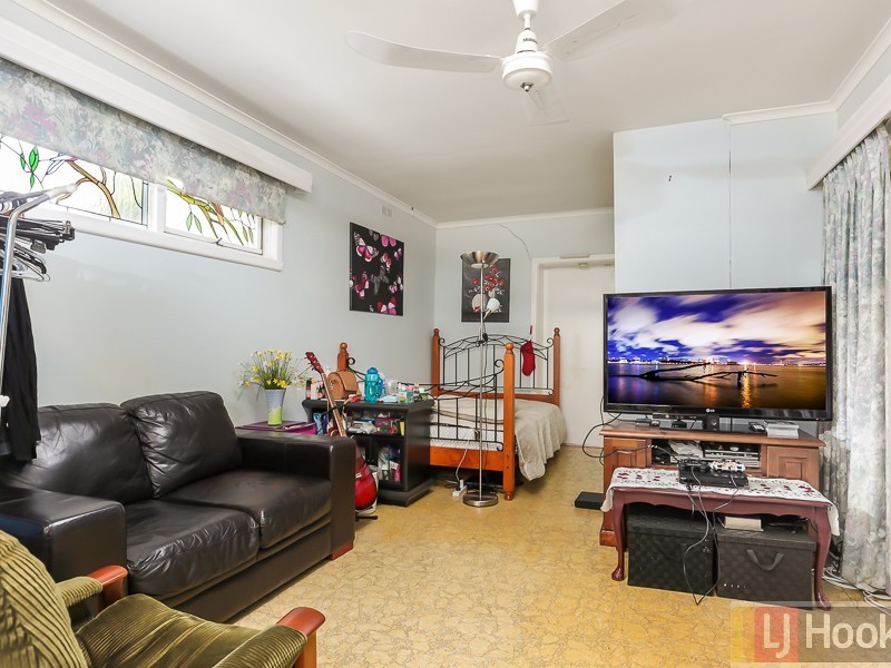 15 Wilkes Street, Ferntree Gully VIC 3156