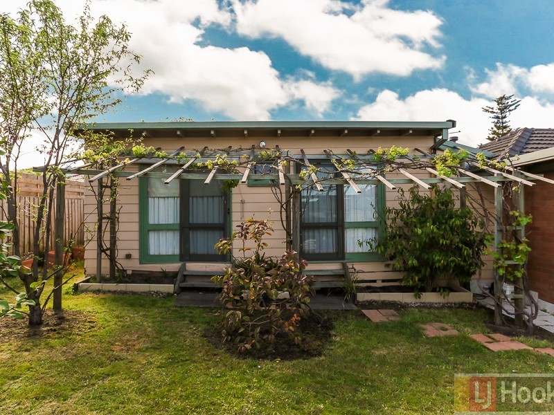 15 Wilkes Street, Ferntree Gully VIC 3156