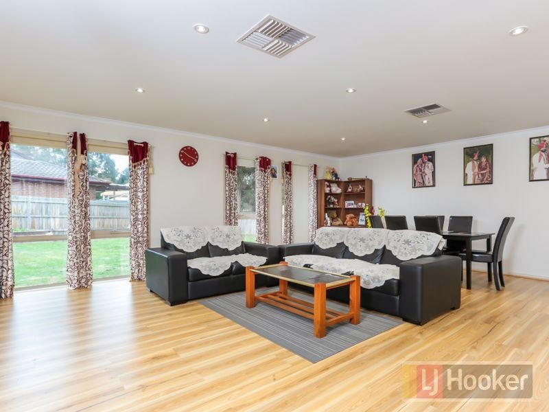 48 Lancaster Road, Mooroolbark VIC 3138