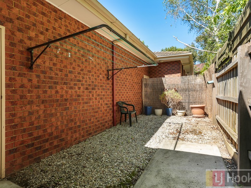 Unit 1/2 Lusk Drive, Vermont VIC 3133