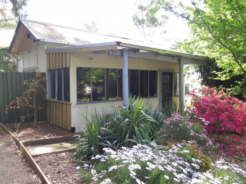 26 Augusta Road, The Basin VIC 3154