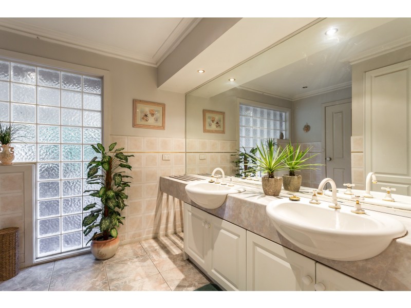 5 Windsor Close, Boronia VIC 3155