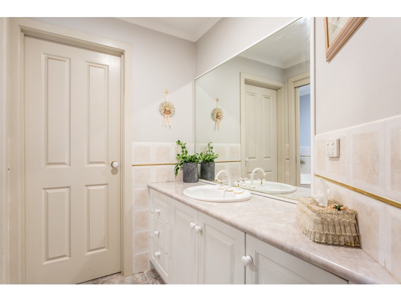 5 Windsor Close, Boronia VIC 3155