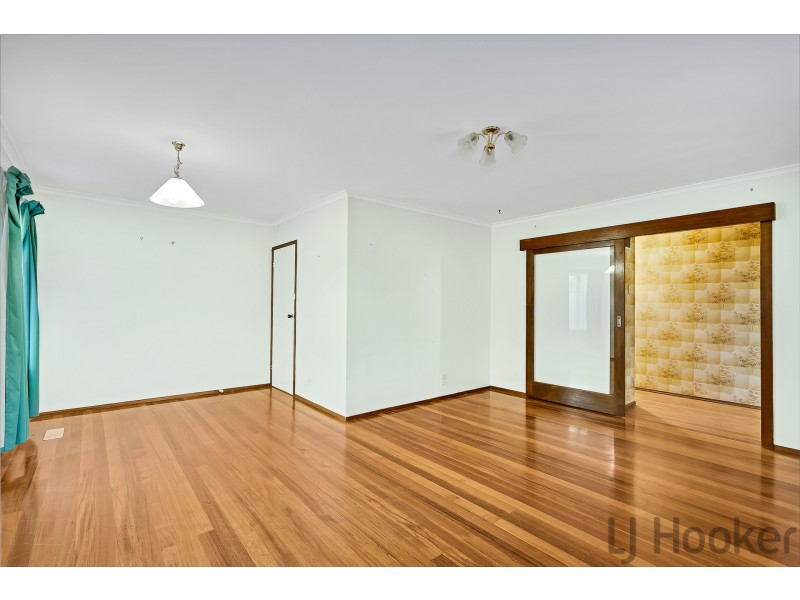 16 Burke Road, Ferntree Gully VIC 3156