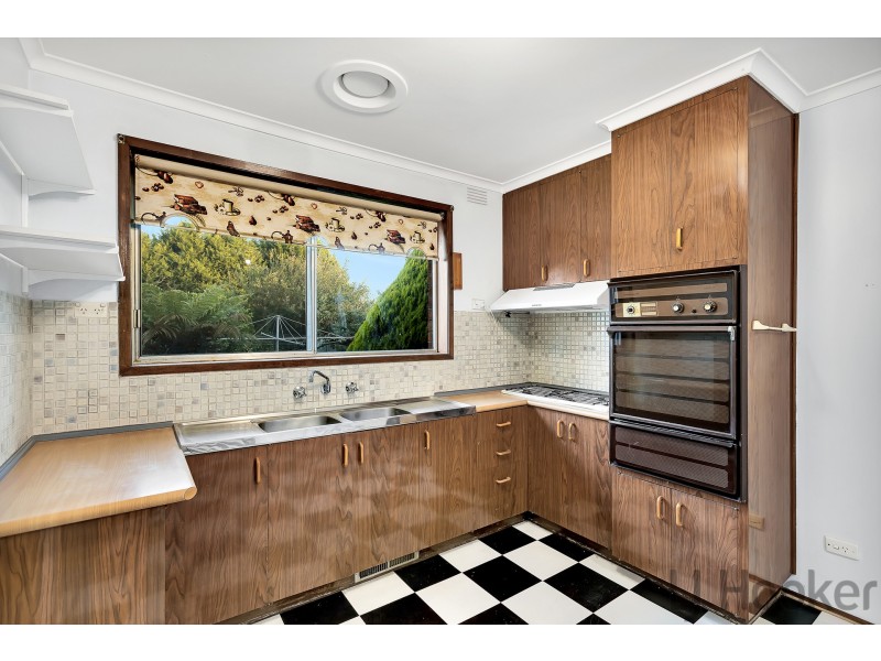 16 Burke Road, Ferntree Gully VIC 3156