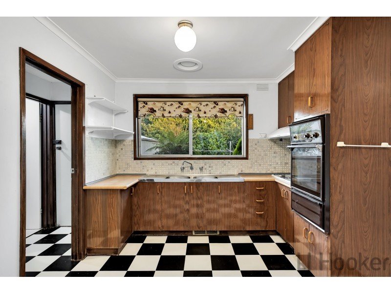 16 Burke Road, Ferntree Gully VIC 3156