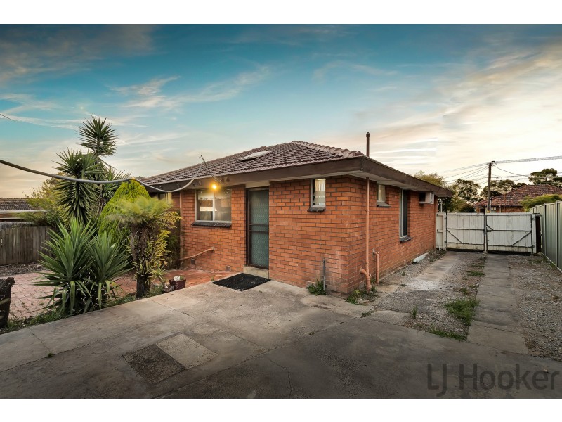 16 Burke Road, Ferntree Gully VIC 3156