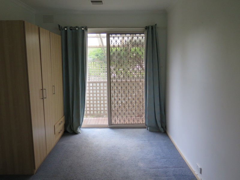 2 Greenham Crescent, Mount Waverley VIC 3149