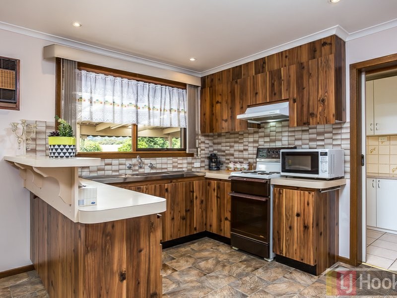 6 Nairana Court, Ferntree Gully VIC 3156