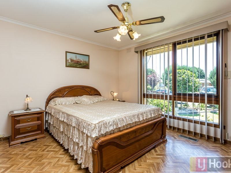 6 Nairana Court, Ferntree Gully VIC 3156