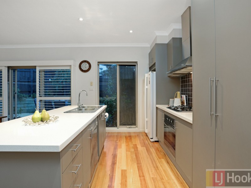 2/4 Saltbush Court, Rowville VIC 3178