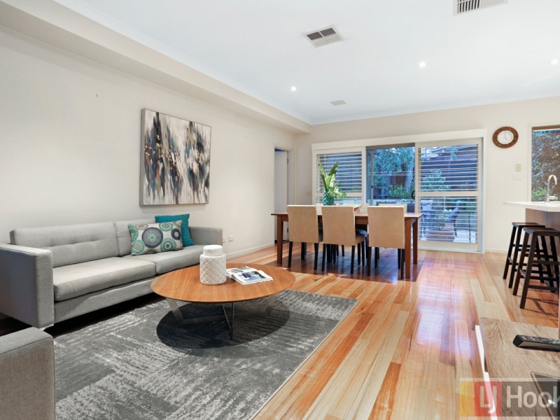 2/4 Saltbush Court, Rowville VIC 3178