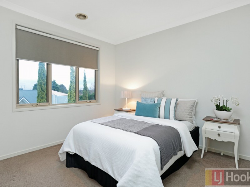 2/4 Saltbush Court, Rowville VIC 3178