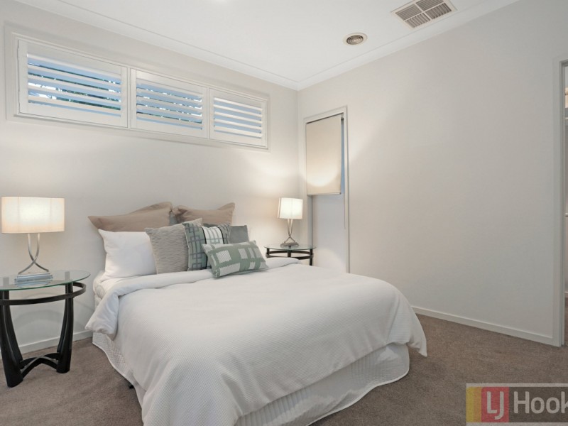 2/4 Saltbush Court, Rowville VIC 3178