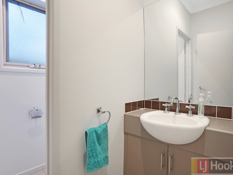 2/4 Saltbush Court, Rowville VIC 3178