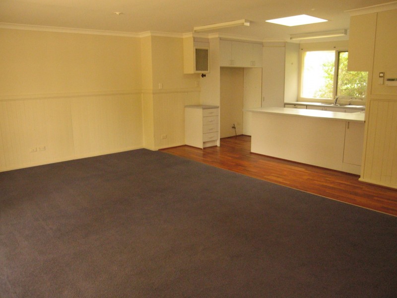 8B Anne Road, Knoxfield VIC 3180