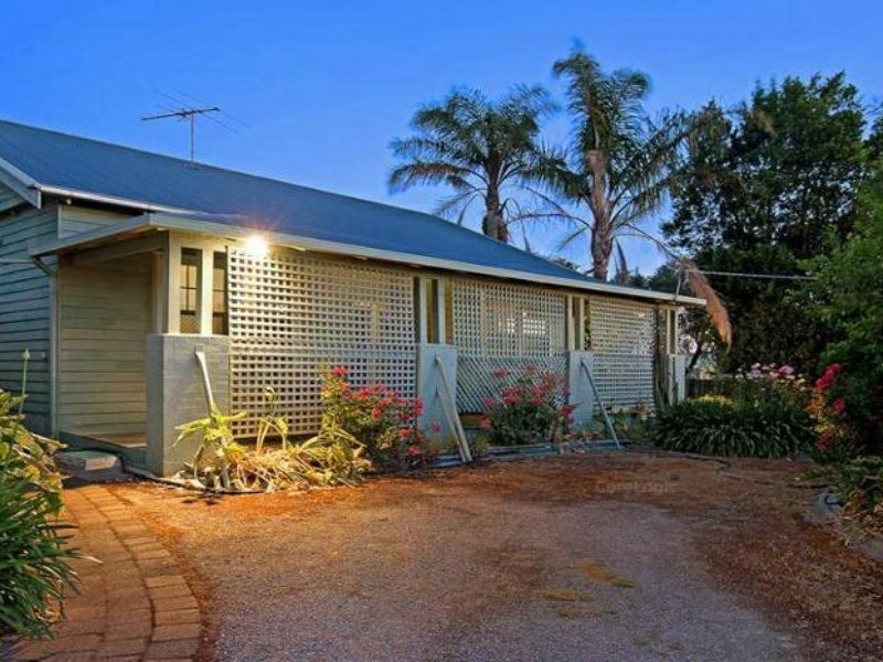 73 Commercial Road, Ferntree Gully VIC 3156