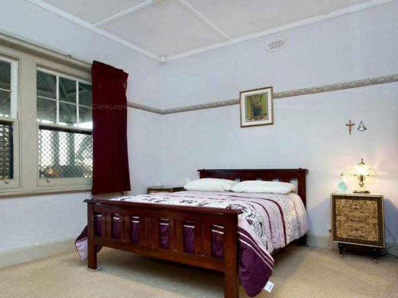 73 Commercial Road, Ferntree Gully VIC 3156