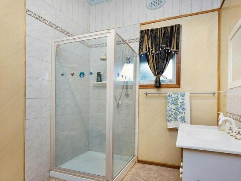 73 Commercial Road, Ferntree Gully VIC 3156