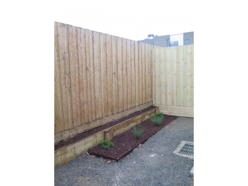 2/8 Elm Street, Bayswater VIC 3153