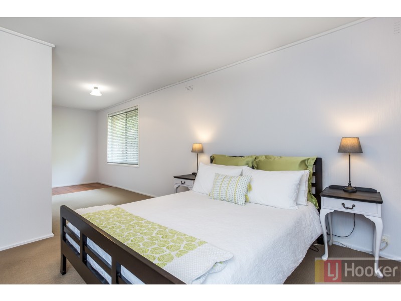 108 Rickards Avenue, Knoxfield VIC 3180