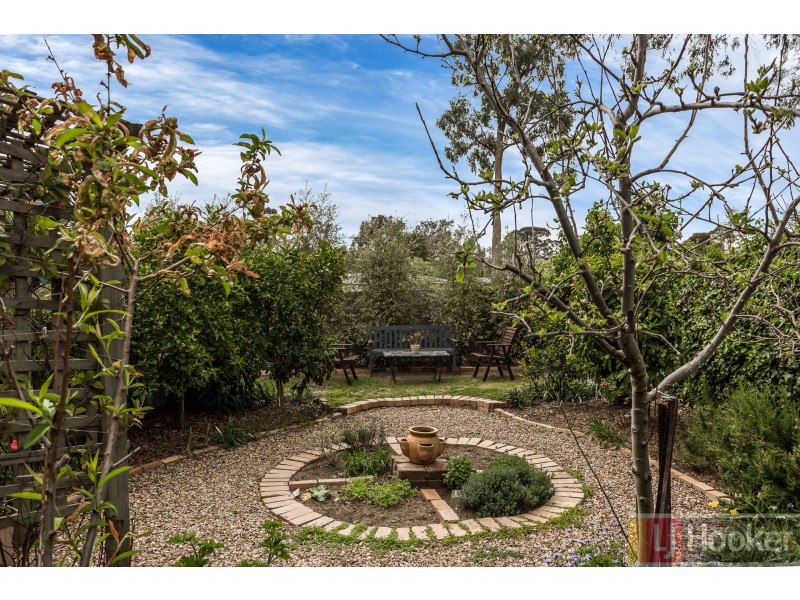 108 Rickards Avenue, Knoxfield VIC 3180