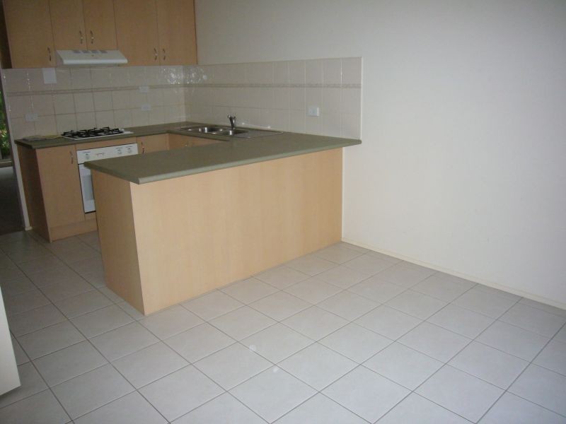 2 Cameron Close, Bayswater VIC 3153