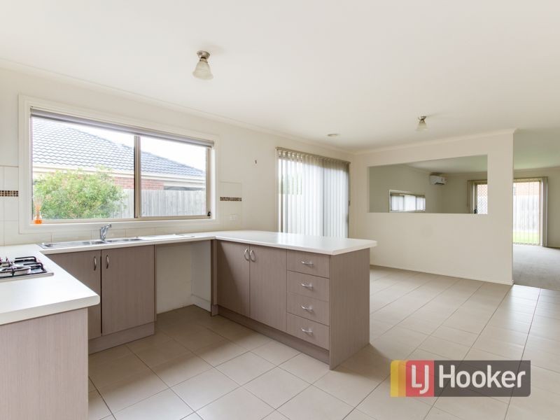 13 St Mellion Court, Cranbourne VIC 3977