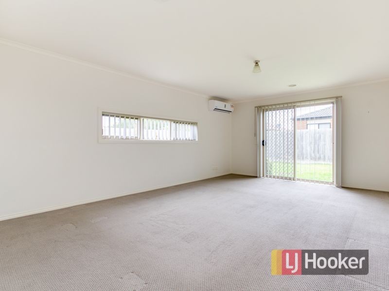 13 St Mellion Court, Cranbourne VIC 3977