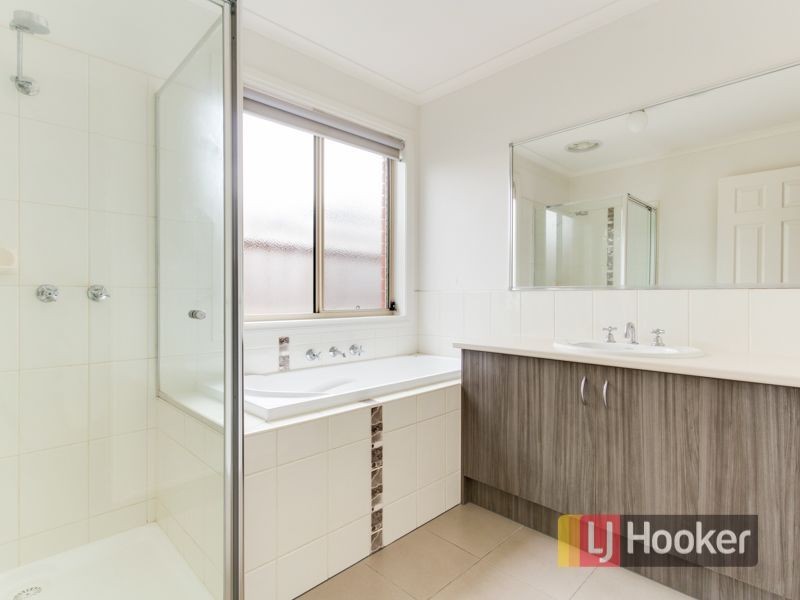 13 St Mellion Court, Cranbourne VIC 3977