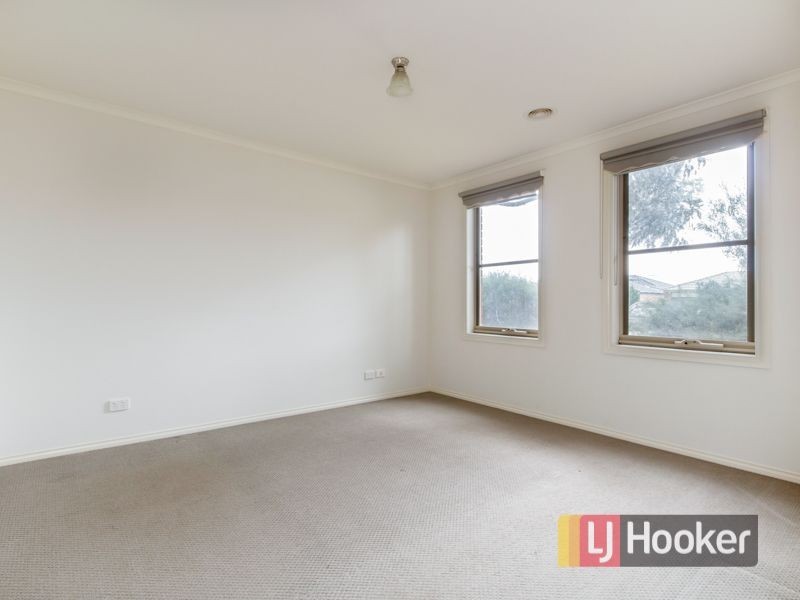 13 St Mellion Court, Cranbourne VIC 3977