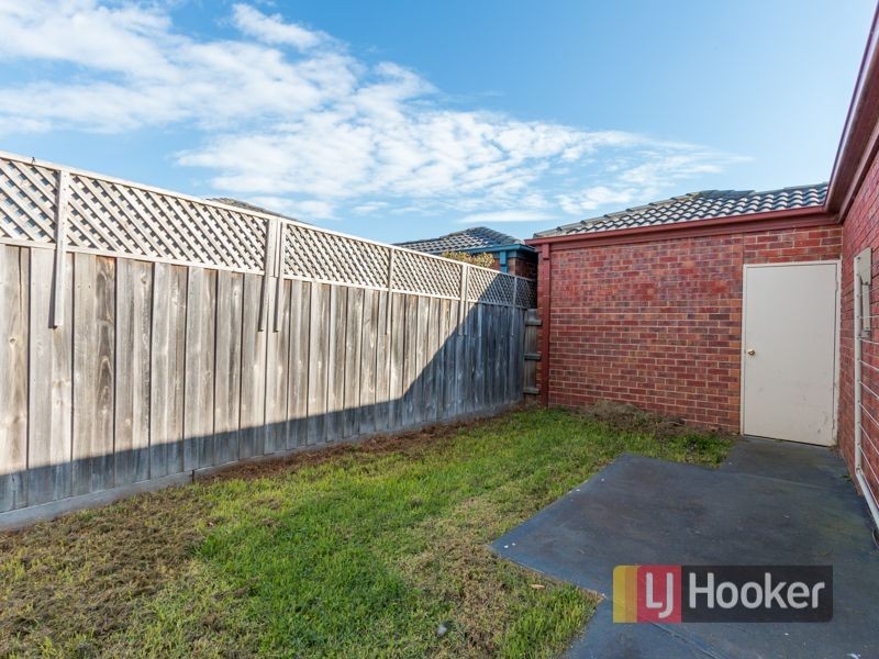 17 Jasa Crescent, Cranbourne West VIC 3977
