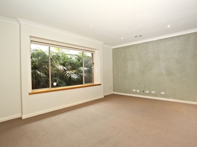 17 Bruce Street, Cranbourne VIC 3977