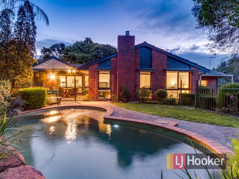 4 Wellwood Square, Wheelers Hill VIC 3150