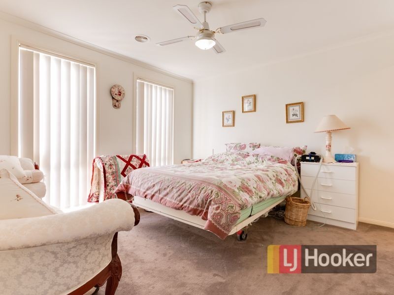 5 Nerrena Rise, Cranbourne West VIC 3977