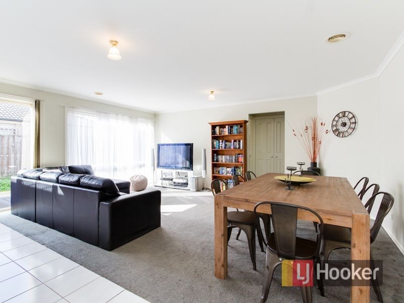 7 Robusta Avenue, Cranbourne VIC 3977