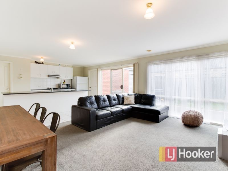 7 Robusta Avenue, Cranbourne VIC 3977