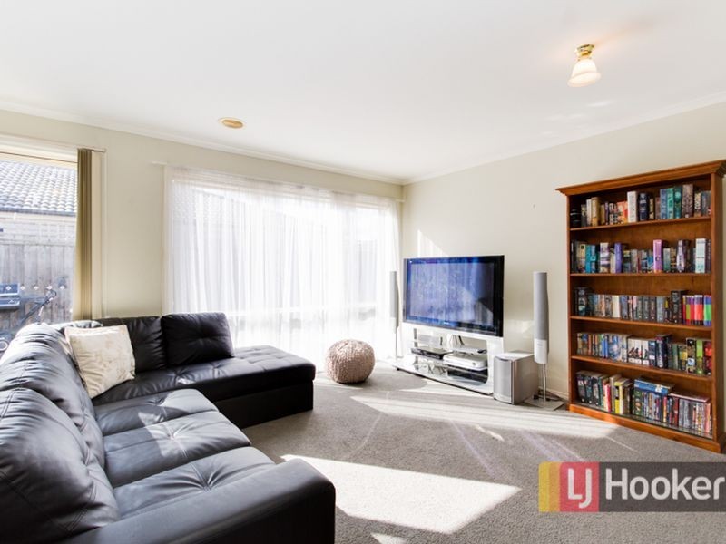 7 Robusta Avenue, Cranbourne VIC 3977
