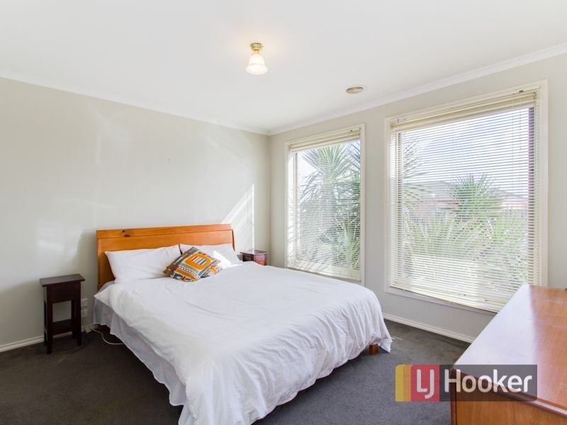 7 Robusta Avenue, Cranbourne VIC 3977