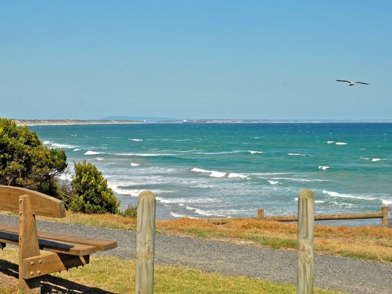 11 Roebourne Street, Ocean Grove VIC 3226