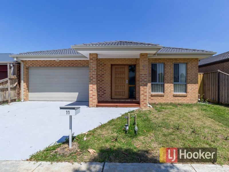 11 Midnight Rise, Cranbourne East VIC 3977