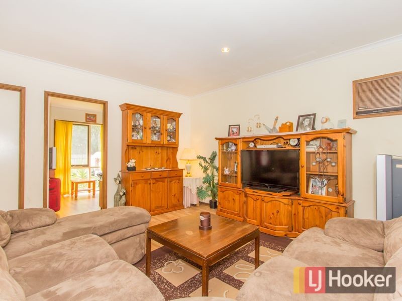 13 Lesdon Avenue, Cranbourne VIC 3977