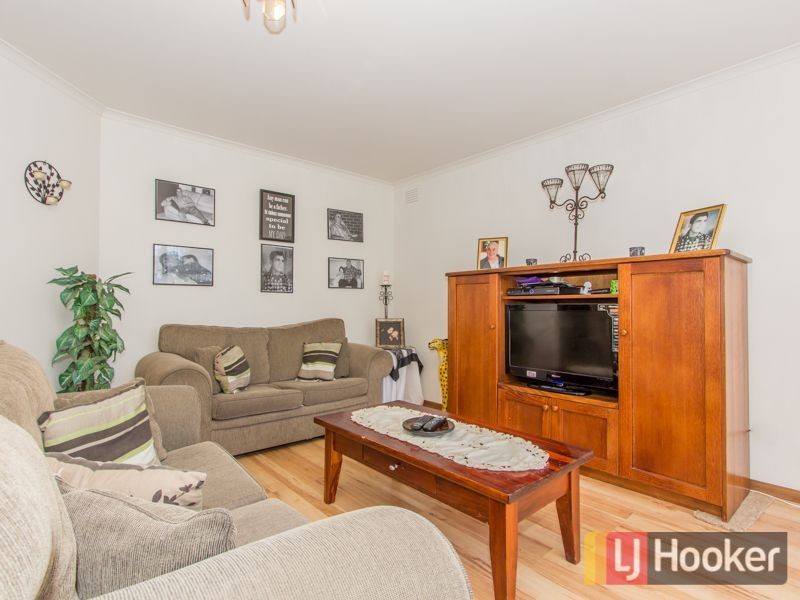 13 Lesdon Avenue, Cranbourne VIC 3977