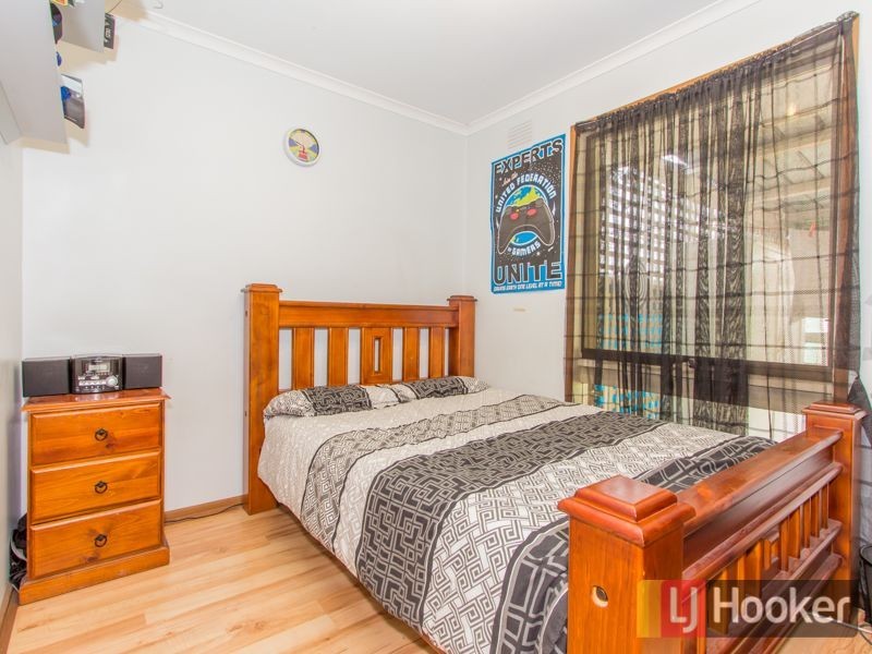 13 Lesdon Avenue, Cranbourne VIC 3977