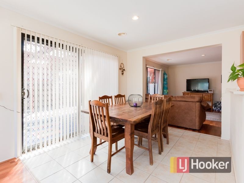 213 Monahans Road, Cranbourne West VIC 3977