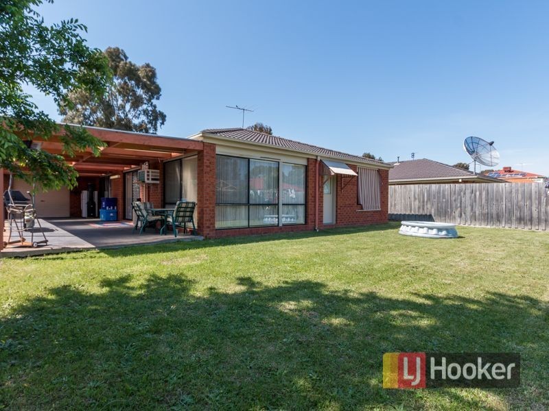 213 Monahans Road, Cranbourne West VIC 3977