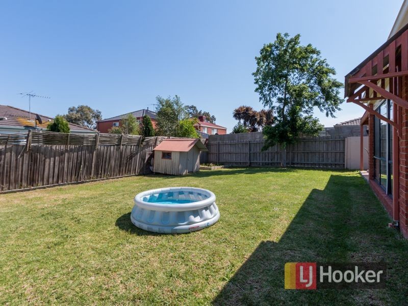 213 Monahans Road, Cranbourne West VIC 3977