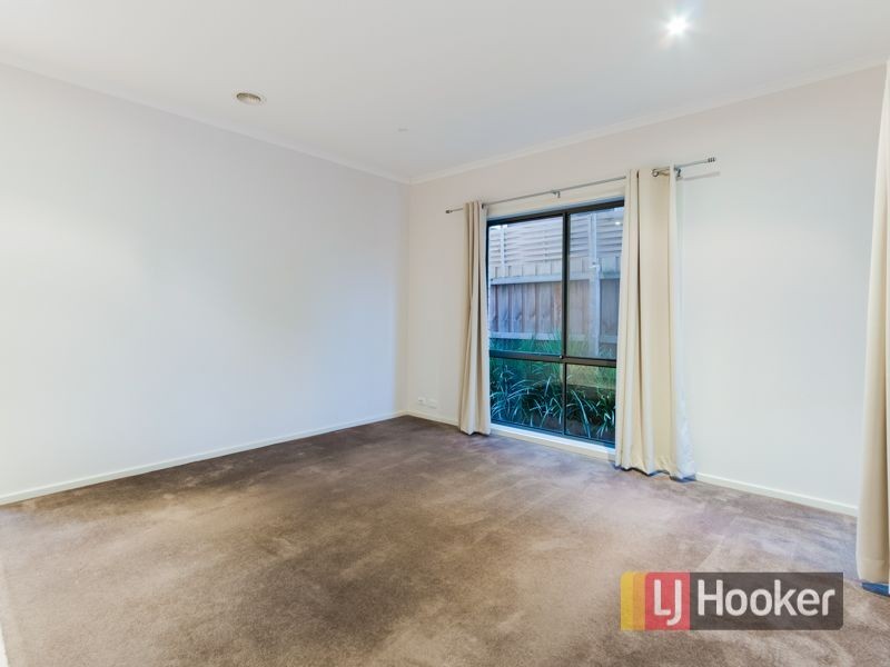 7 Boronia Avenue, Cranbourne VIC 3977