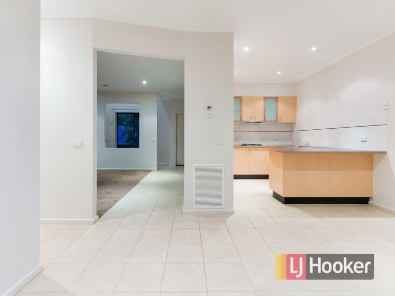 7 Boronia Avenue, Cranbourne VIC 3977