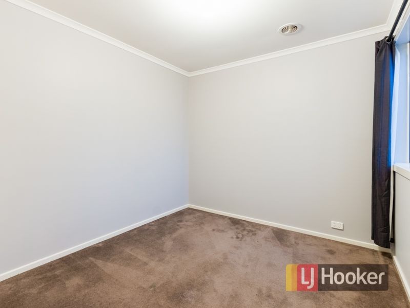 7 Boronia Avenue, Cranbourne VIC 3977